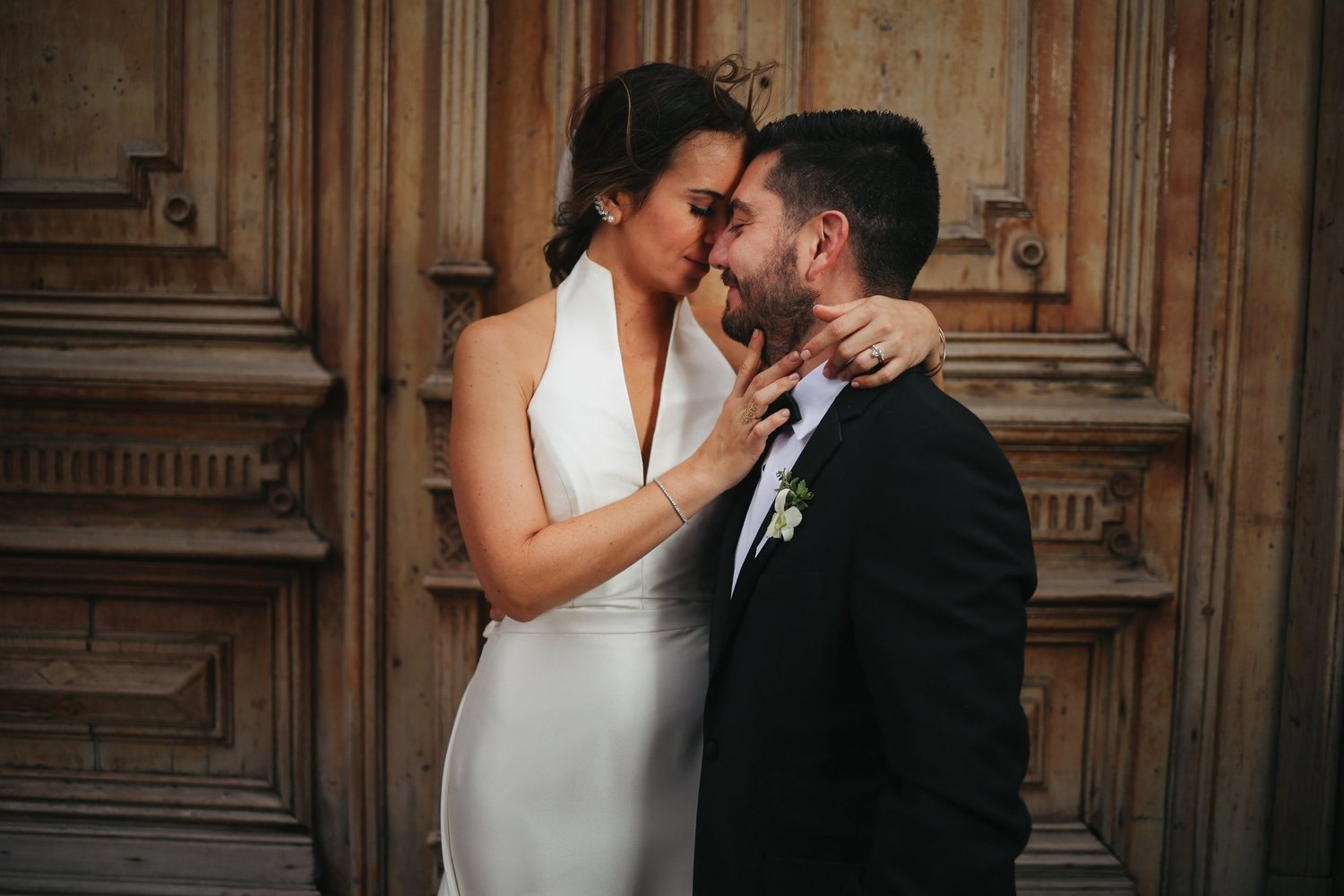 Pareja internacional en su boda en México